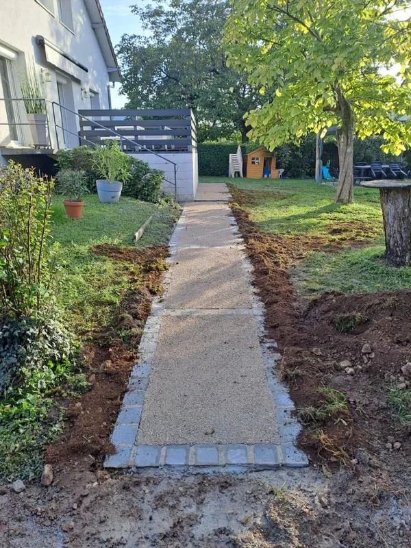 Terrasse extérieure carrelée par Légaut Construction dans le Jura